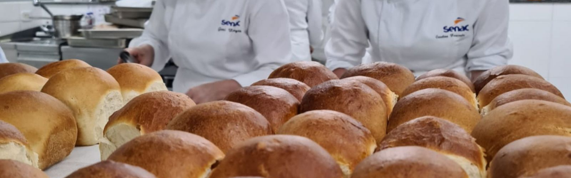 No Dia Mundial da Alimentação, o Sesc, o Senac e o Burger King levam pães à catarinenses